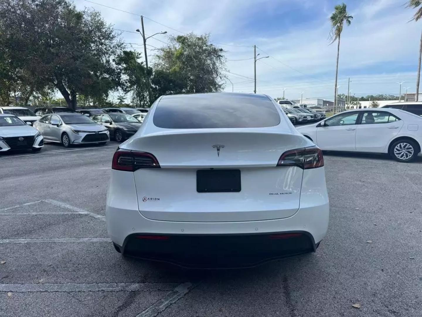 2022 Tesla Model Y Long Range photo 6