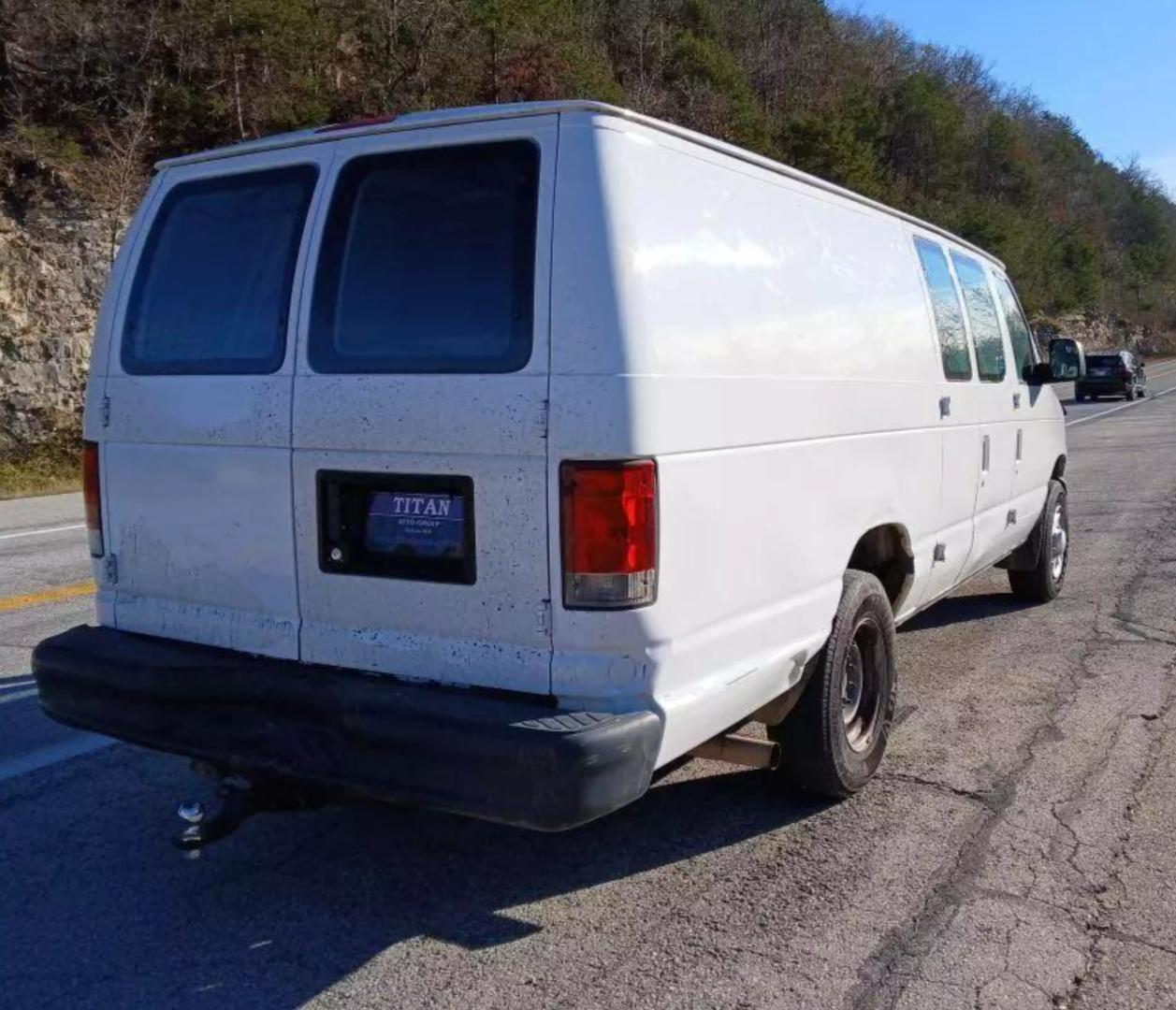 2014 Ford E-Series Econoline Van Commercial photo 5