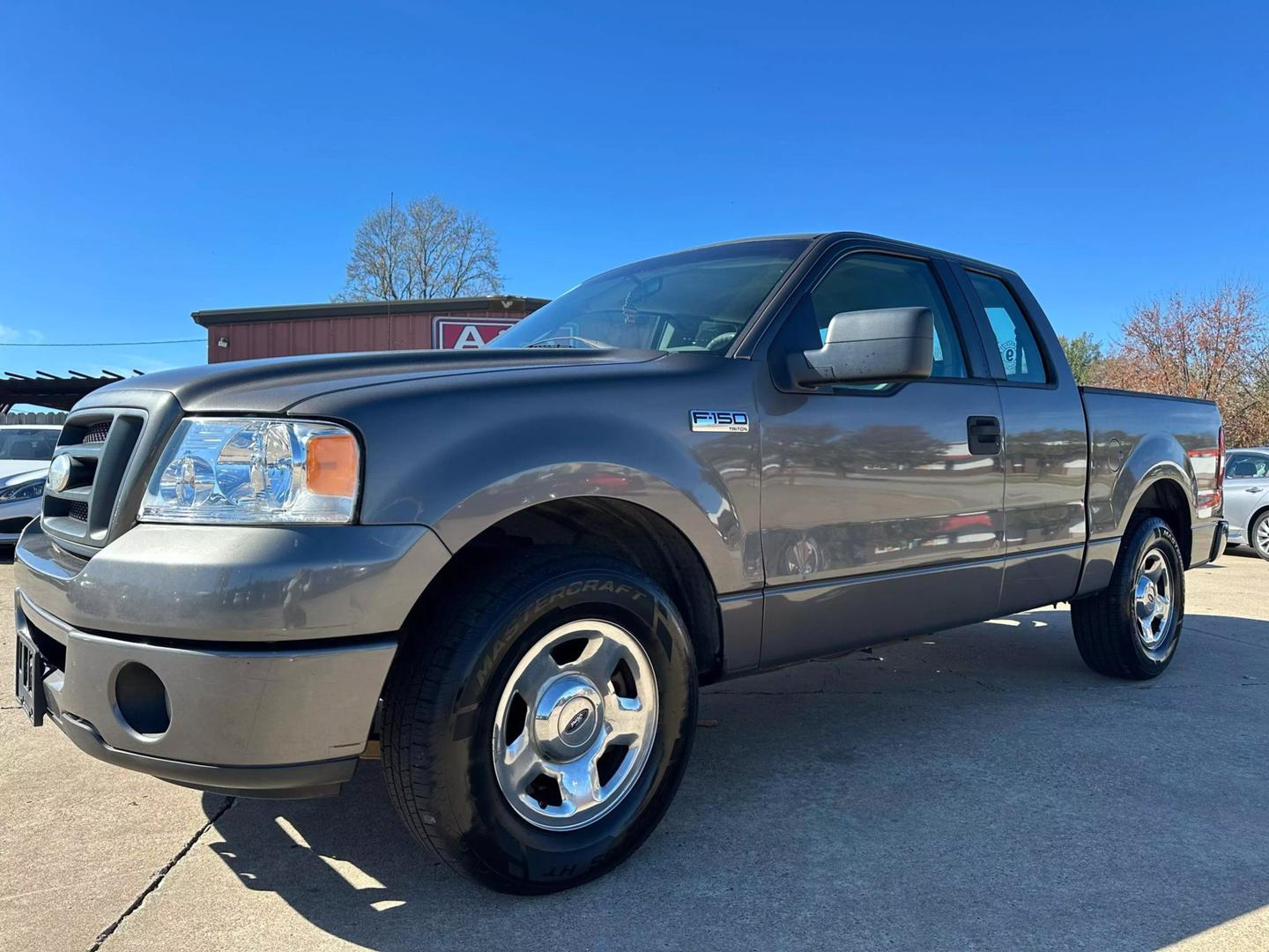 2007 Ford F-150 XLT photo 2