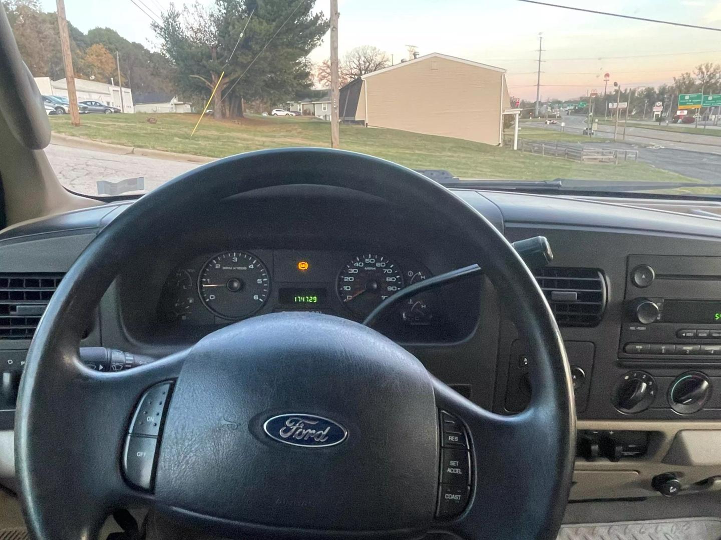 2005 Ford F-250 Super Duty XL photo 13