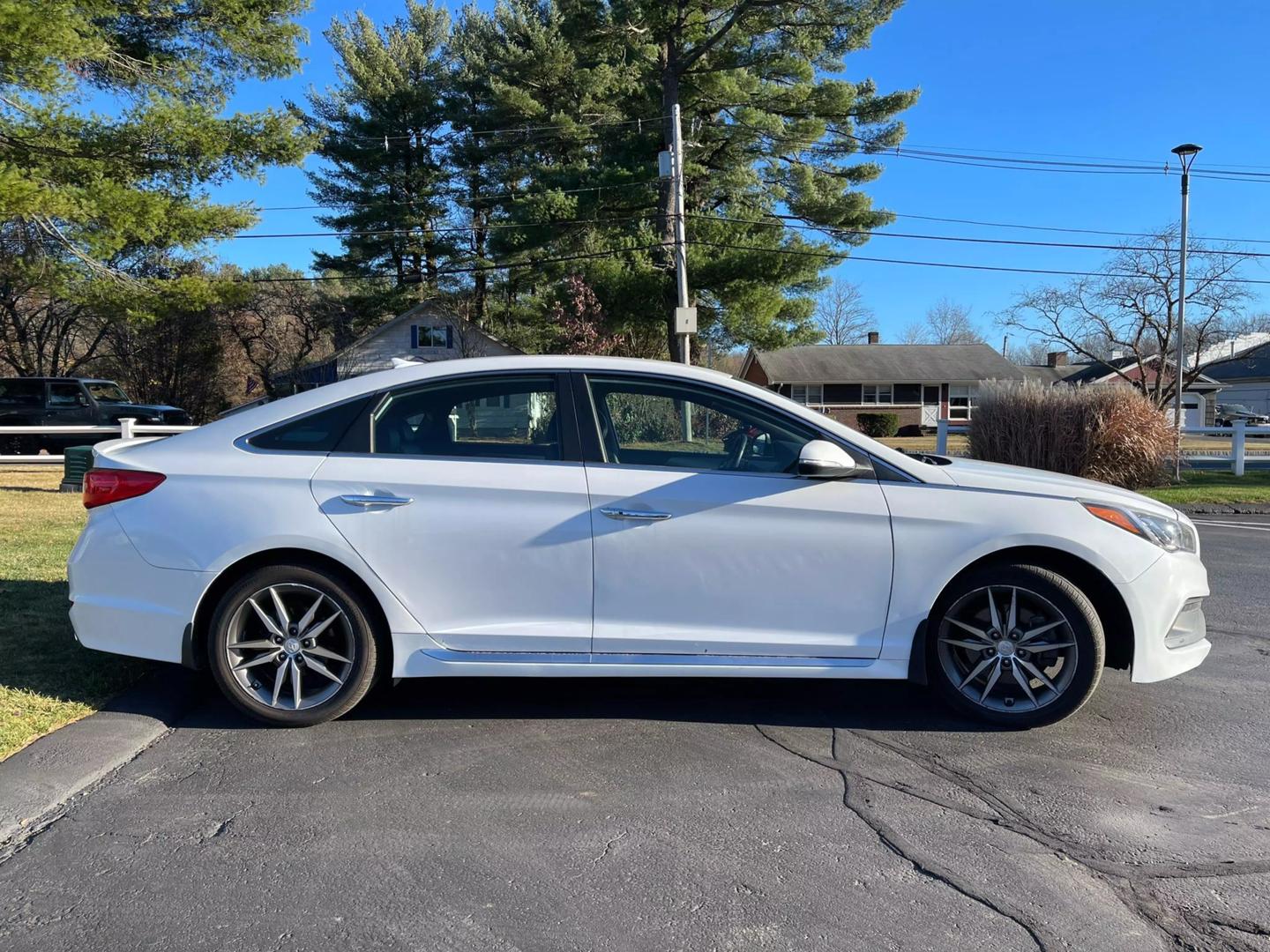 2015 Hyundai Sonata Limited photo 4