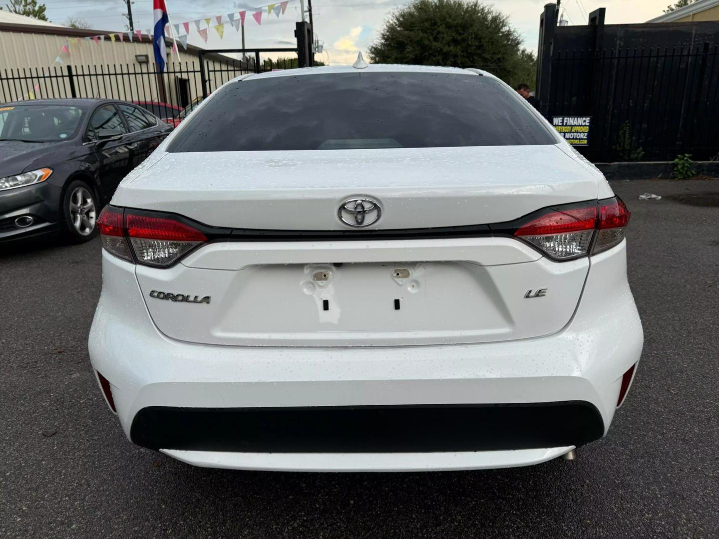 2020 Toyota Corolla LE photo 11