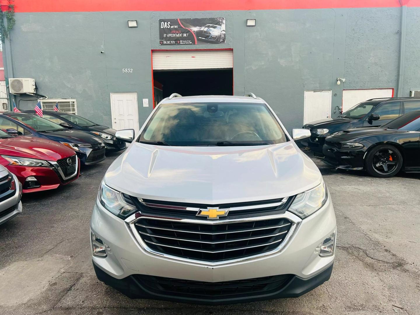 2018 Chevrolet Equinox Premier photo 2