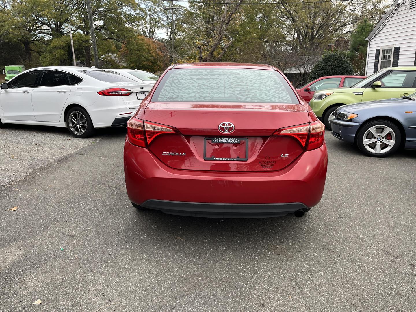 2017 Toyota Corolla LE photo 6