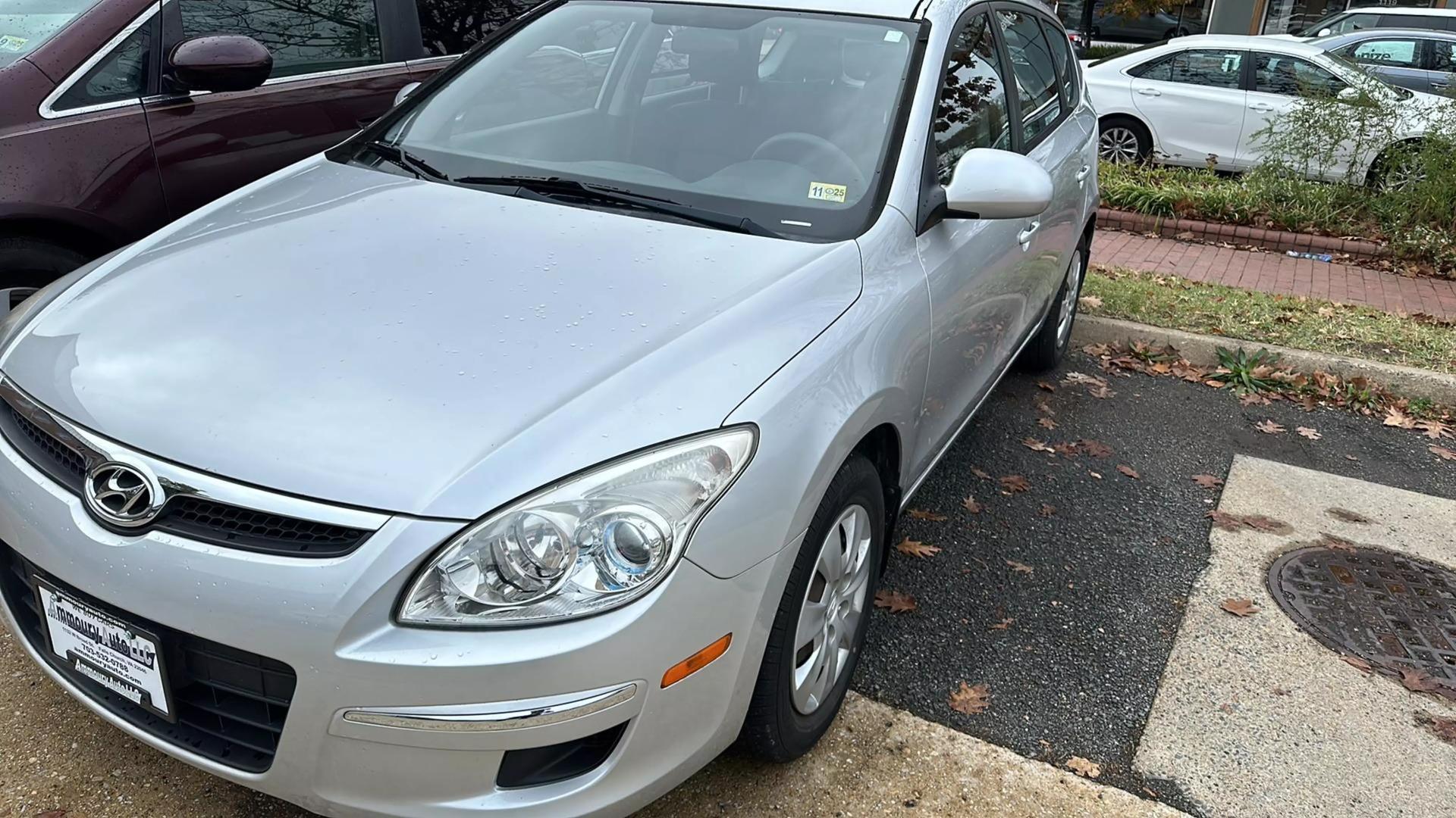 2011 Hyundai Elantra Touring GLS photo 20