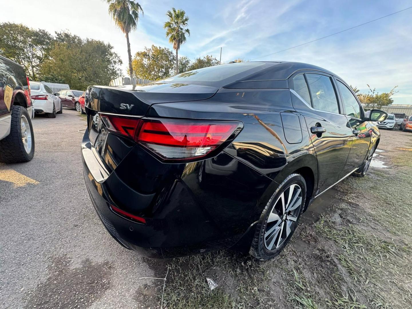 2021 Nissan Sentra SV photo 23