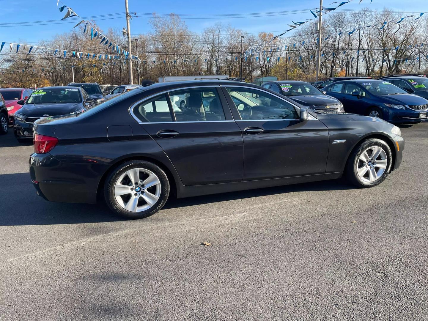 2013 BMW 5 Series 528i photo 17