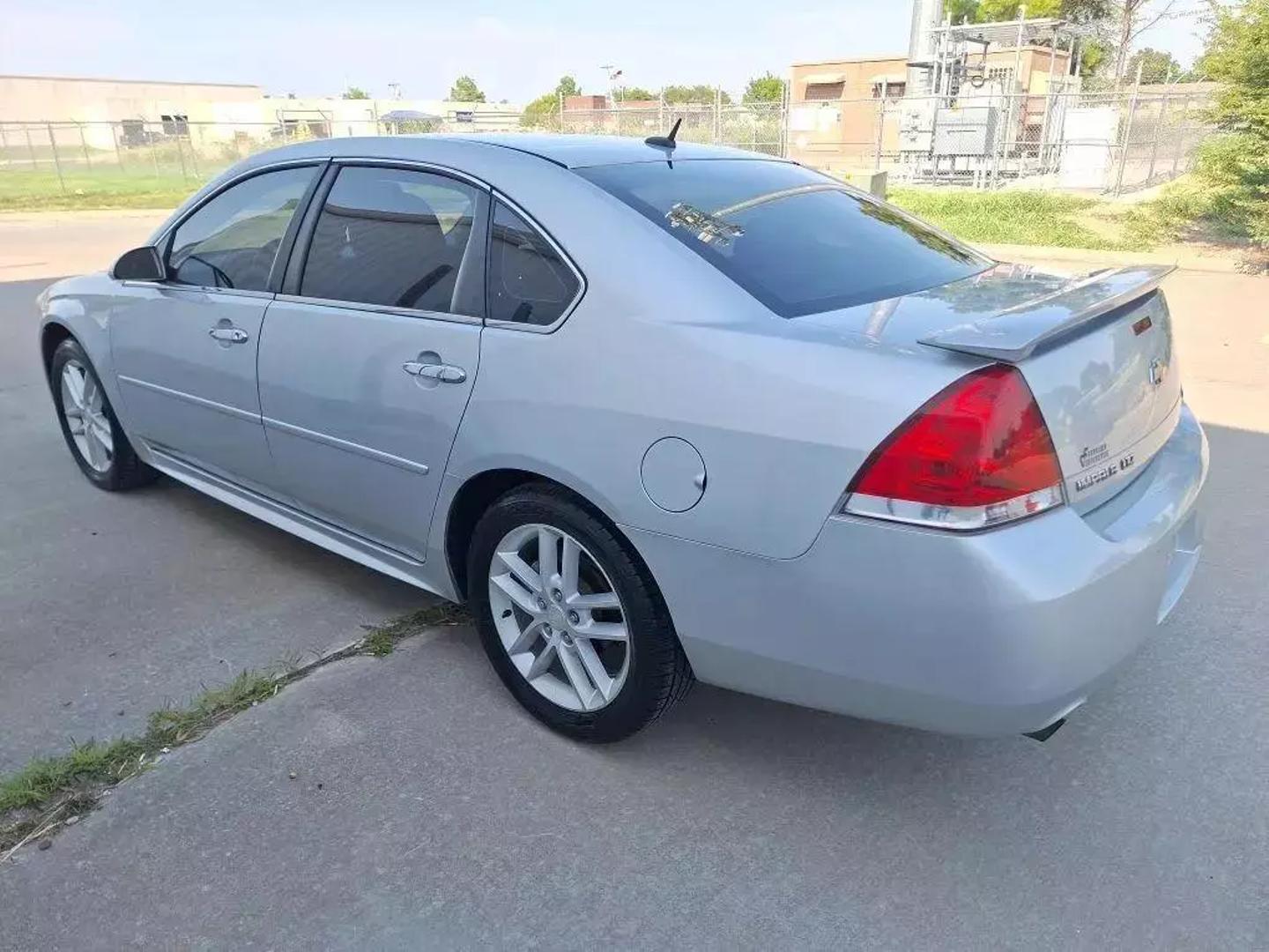 2012 Chevrolet Impala LTZ photo 6