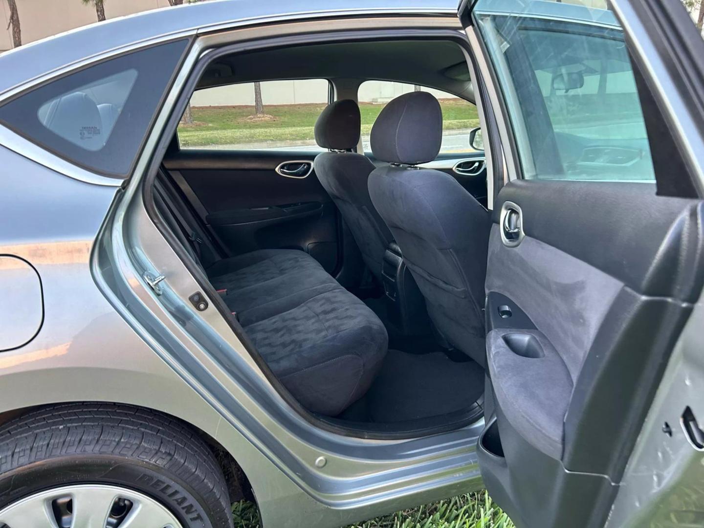 2013 Nissan Sentra SV photo 13