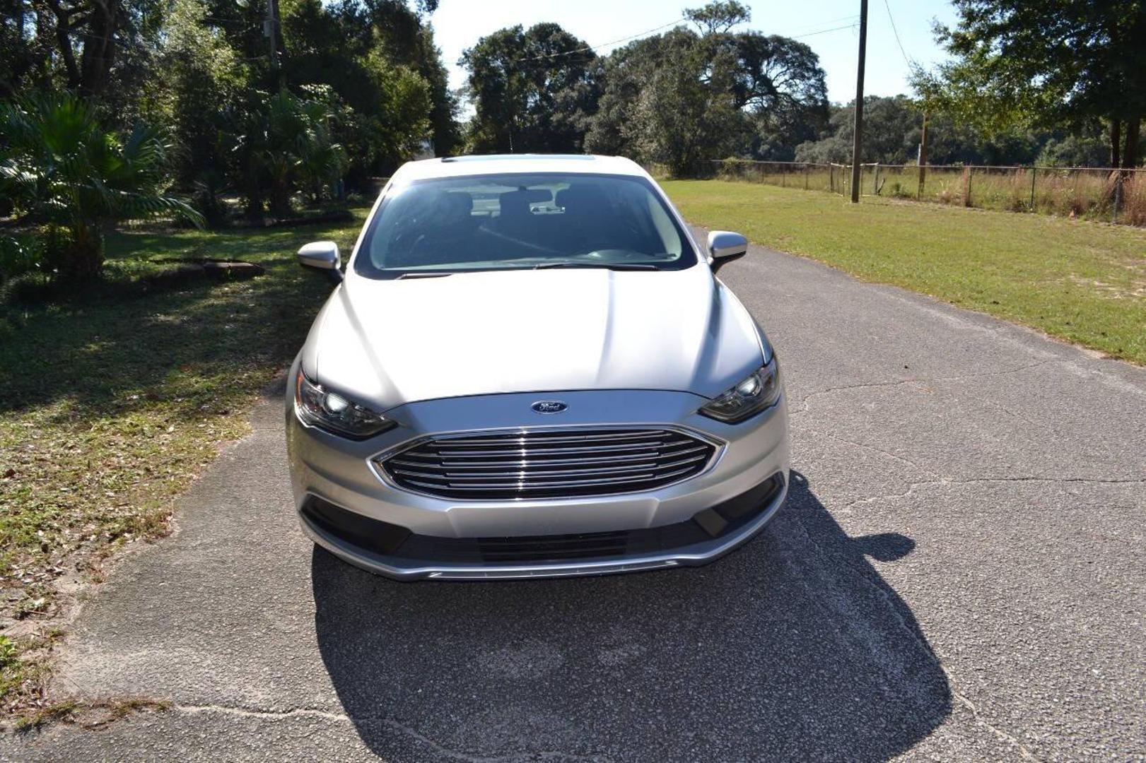 2018 Ford Fusion Hybrid SE photo 3