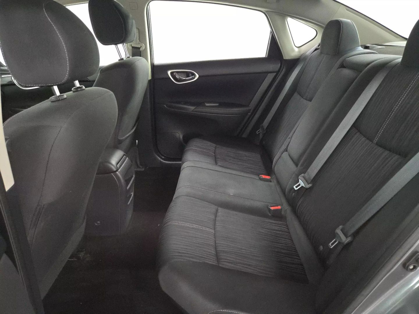 2017 Nissan Sentra - Image 10