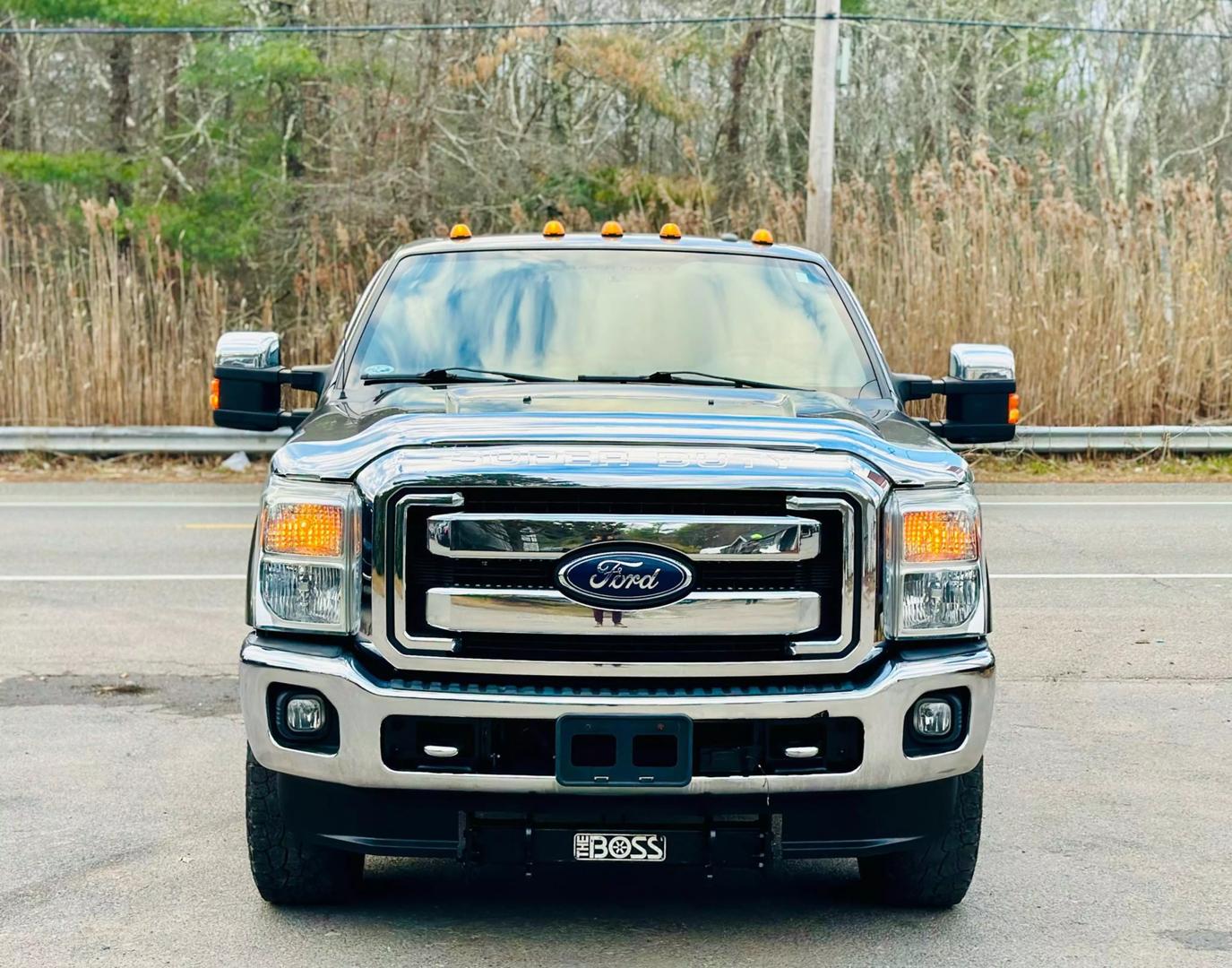 2014 Ford F-350 Super Duty Lariat photo 2