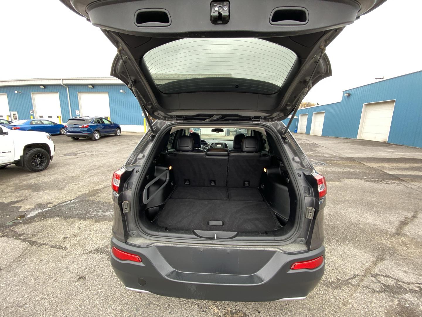 2016 Jeep Cherokee Limited photo 14