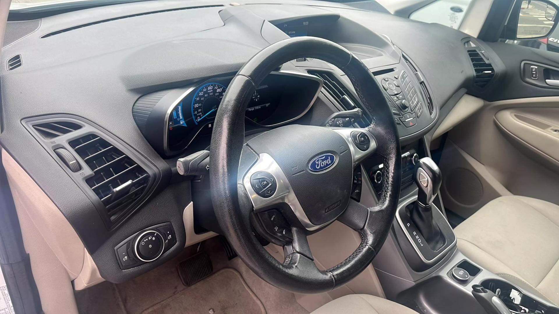 2016 Ford C-Max SE photo 13