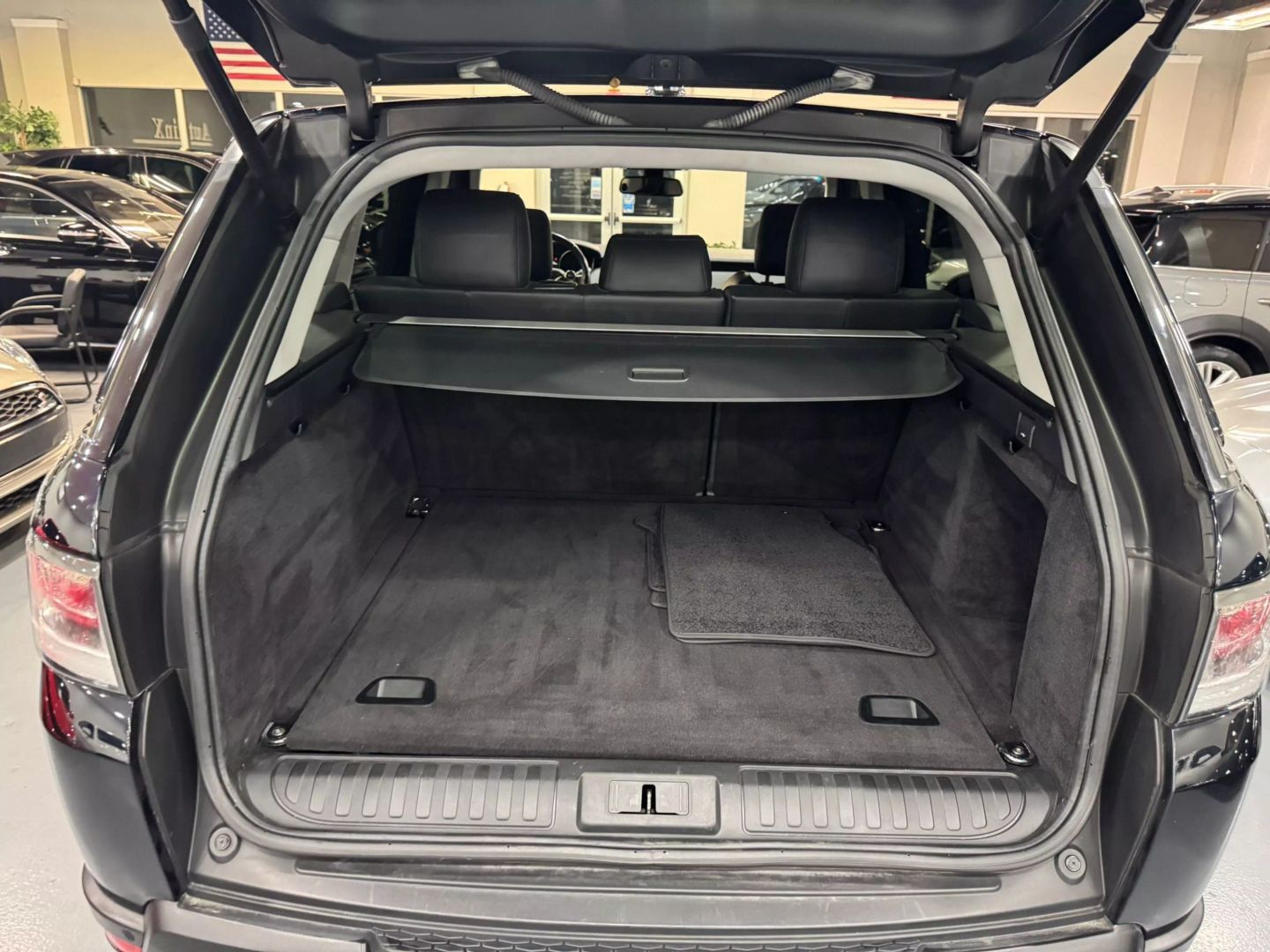 2014 Land Rover Range Rover Sport Hse Sport Utility 4d - Image 27