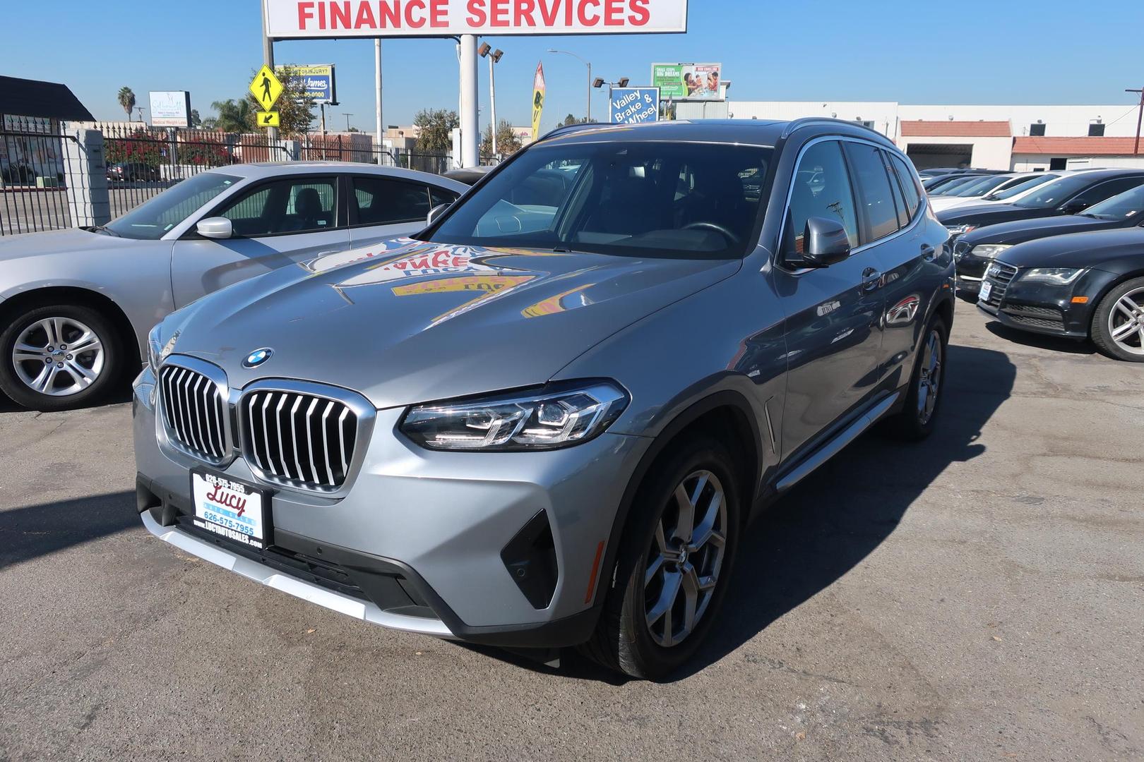 2023 BMW X3 30i photo 3