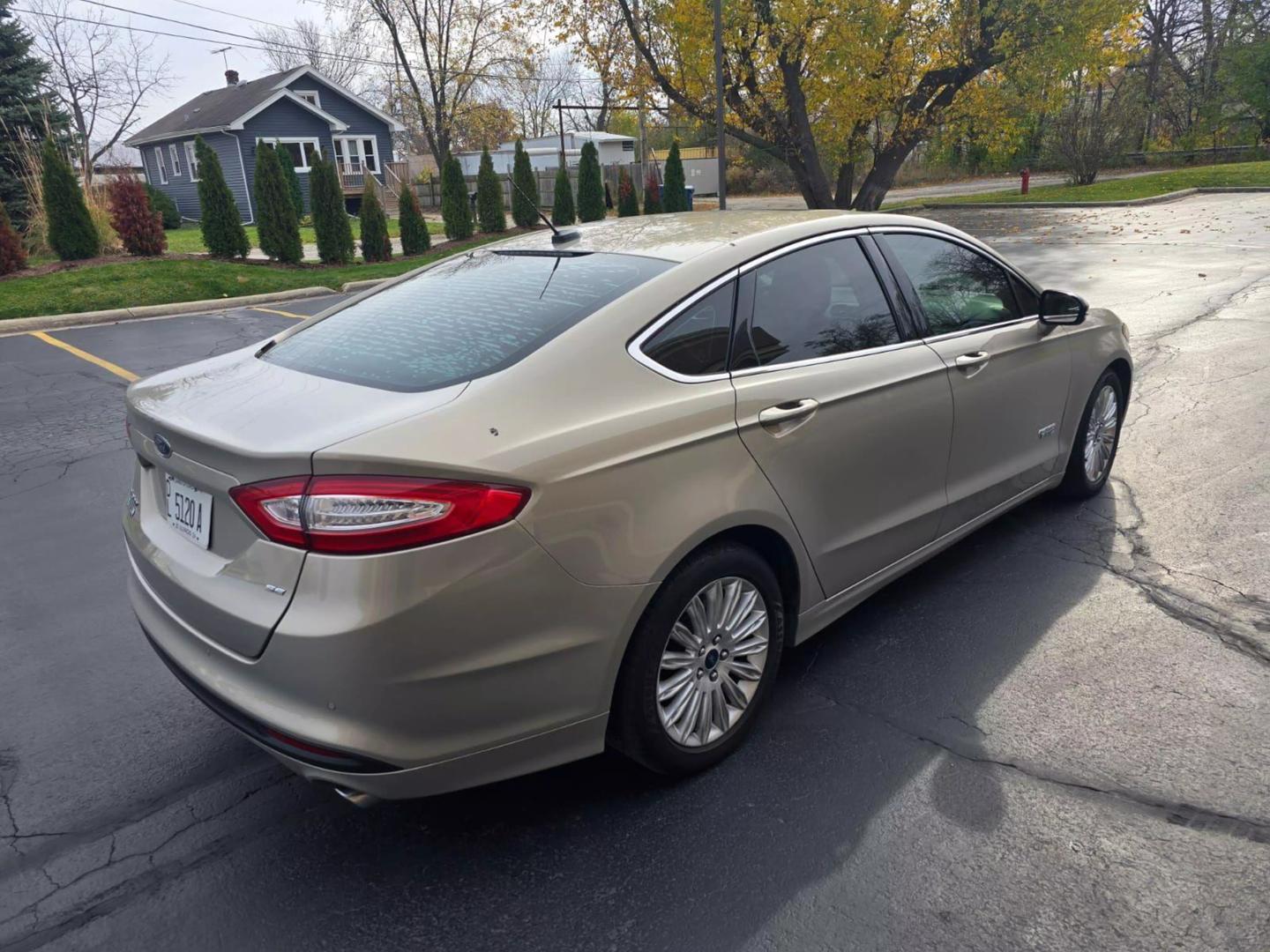 2015 Ford Fusion Energi SE Luxury photo 24