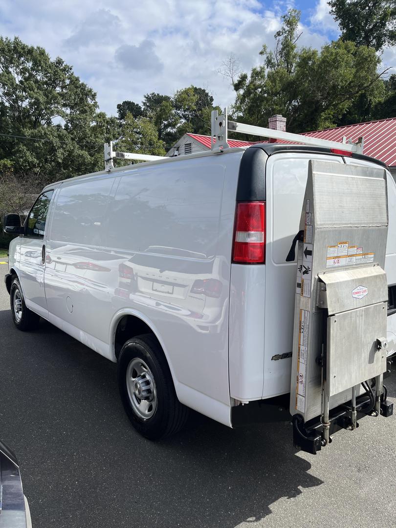 2019 Chevrolet Express Cargo Work Van photo 4