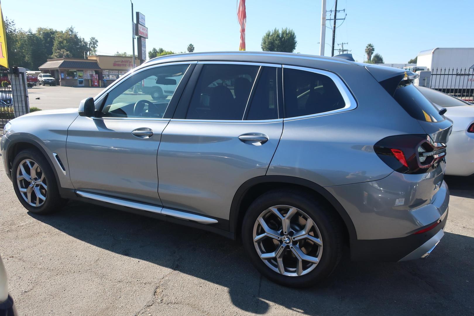 2023 BMW X3 30i photo 6