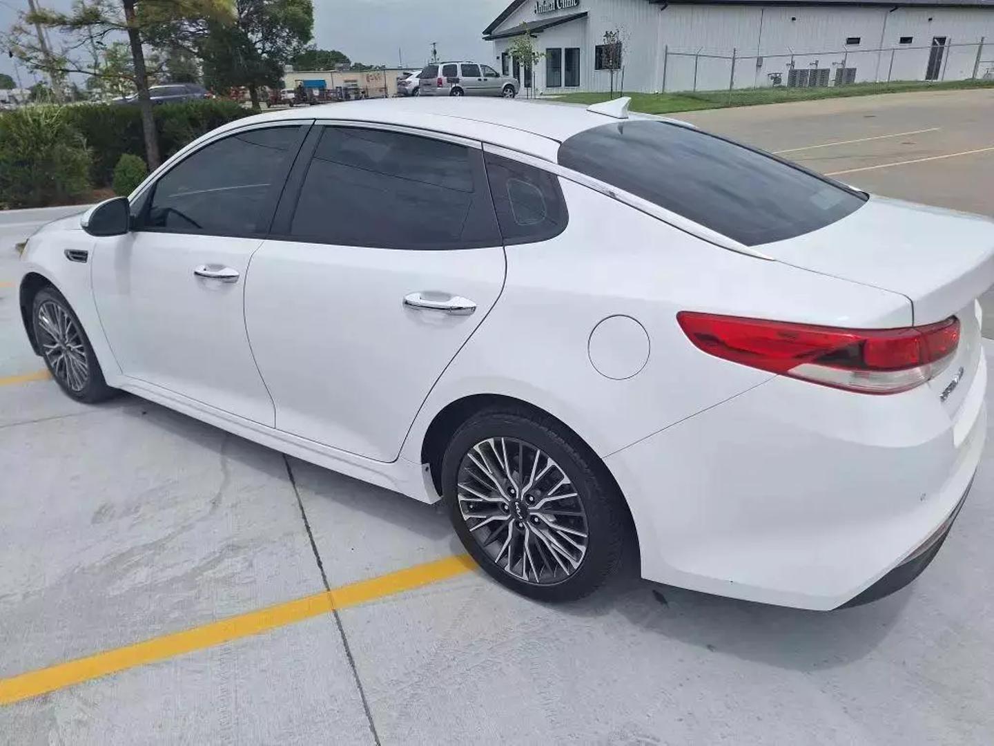 2018 Kia Optima LX photo 6