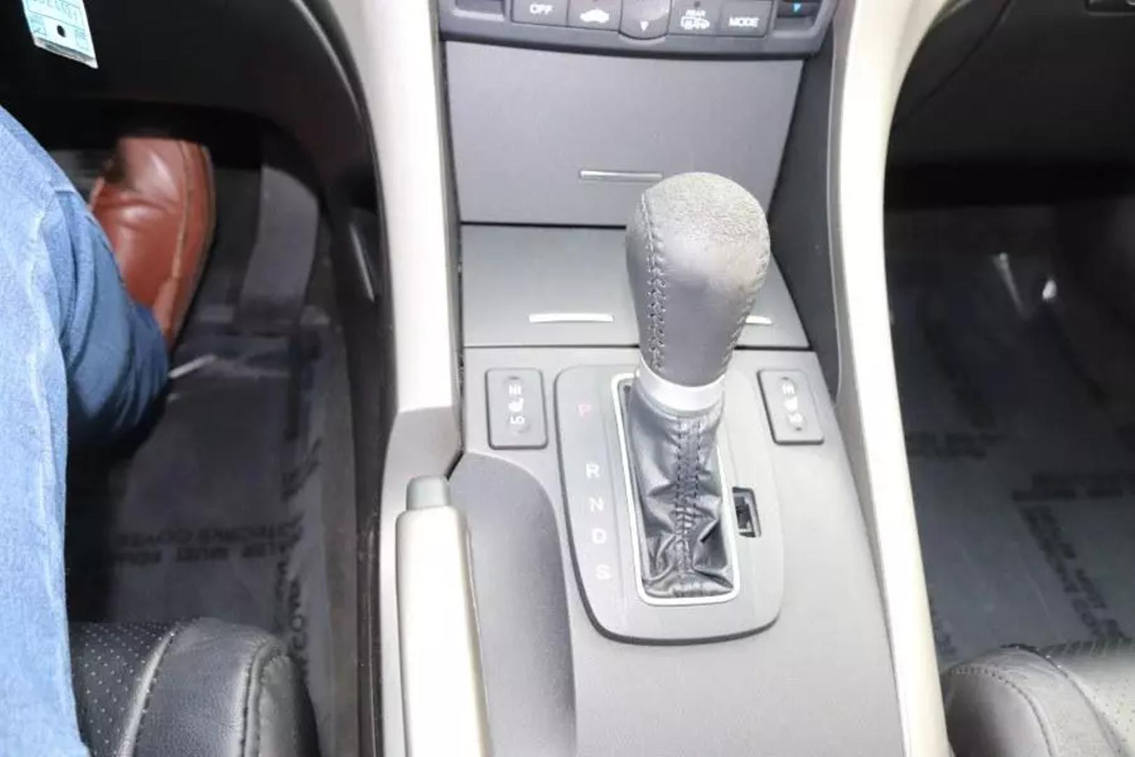 2010 Acura TSX Base photo 11