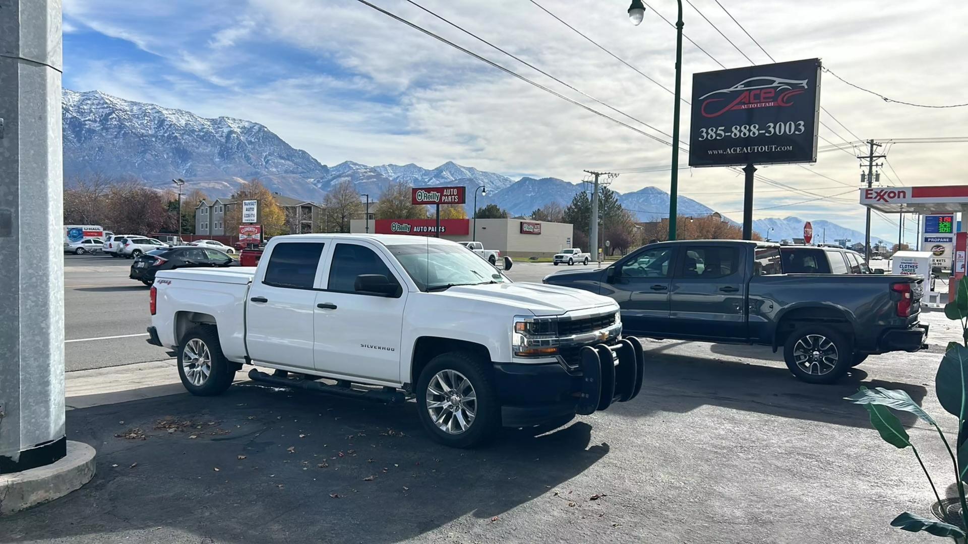 2017 Chevrolet Silverado 1500 null photo 2