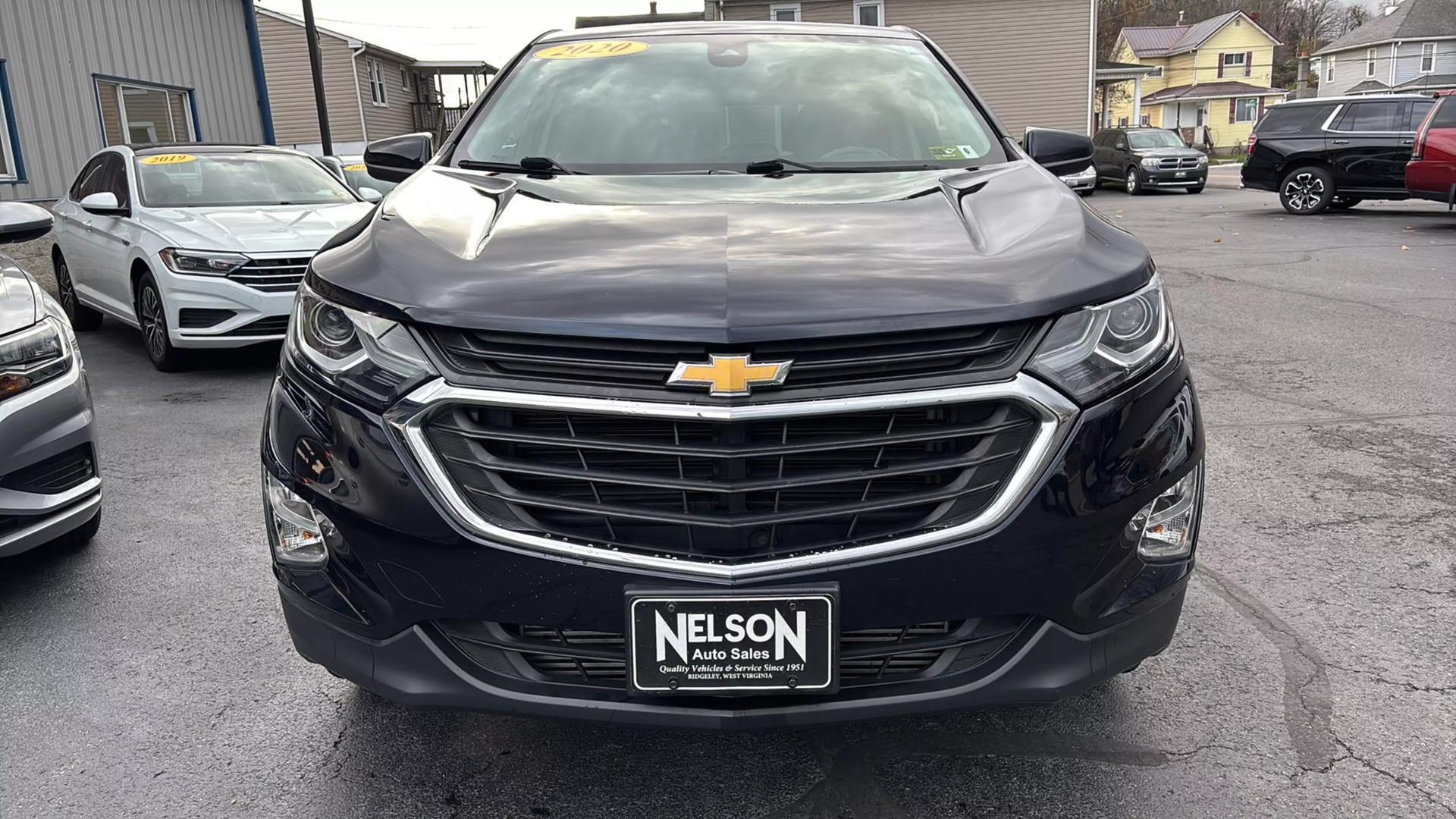 2020 Chevrolet Equinox LT photo 2