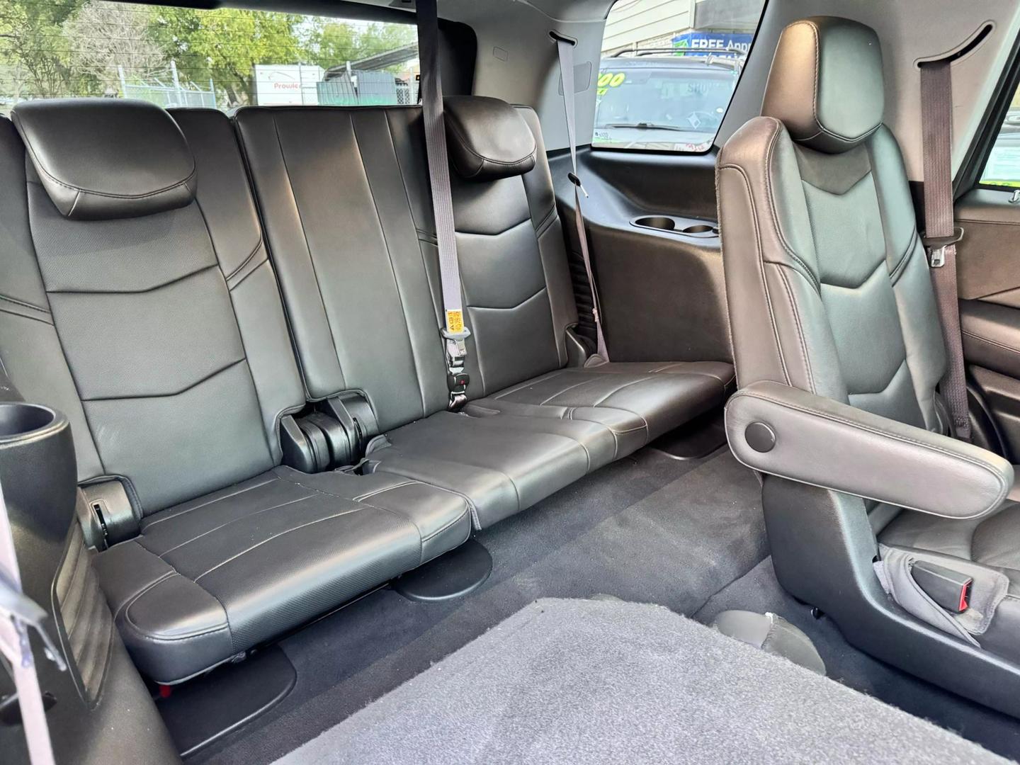 2016 Cadillac Escalade Base photo 17