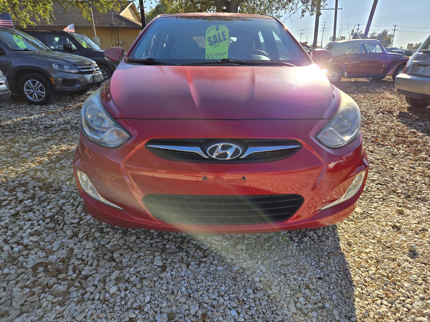 2013 Hyundai Accent SE photo 8