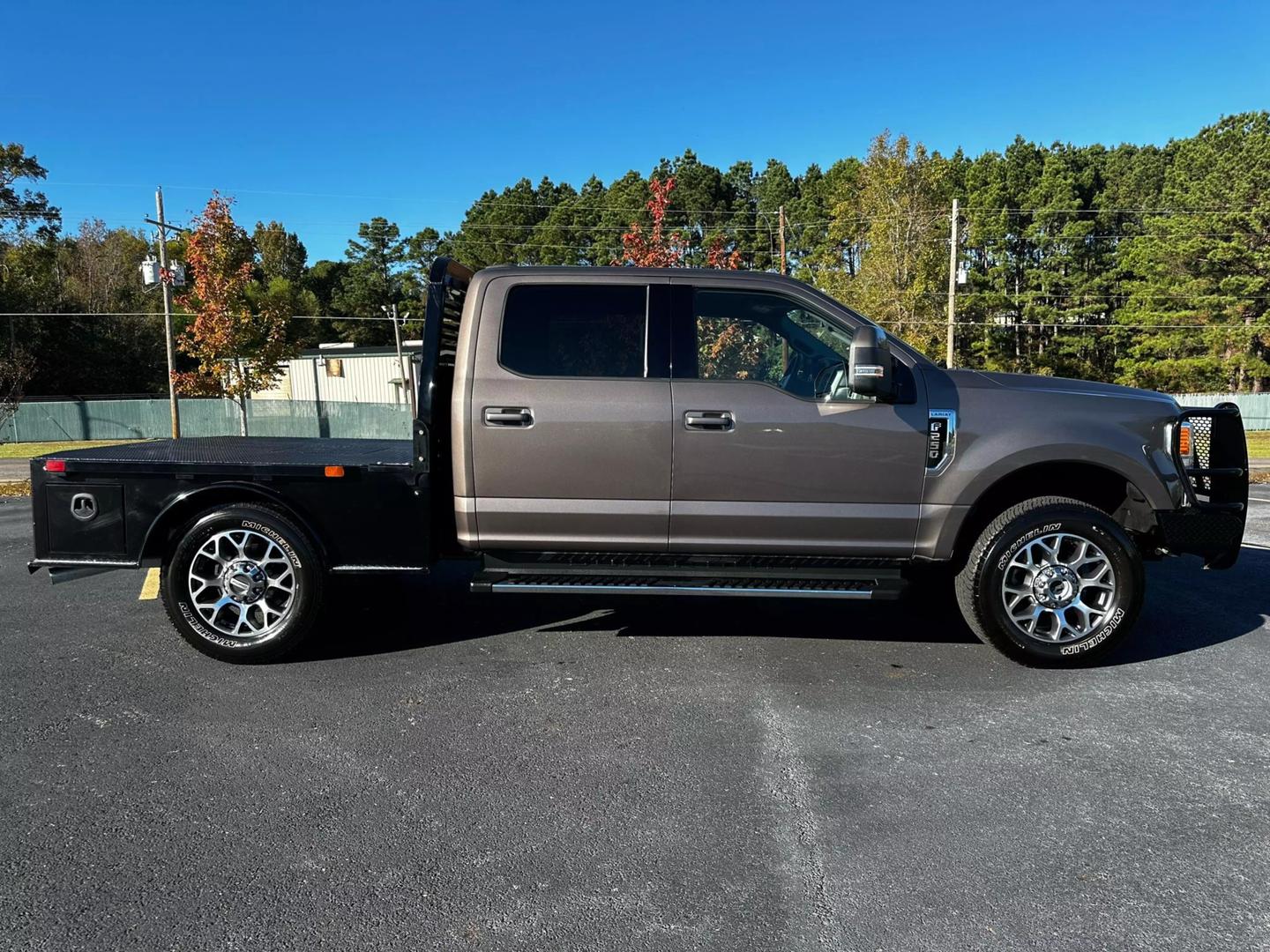 2020 Ford F-250 Super Duty Lariat photo 4