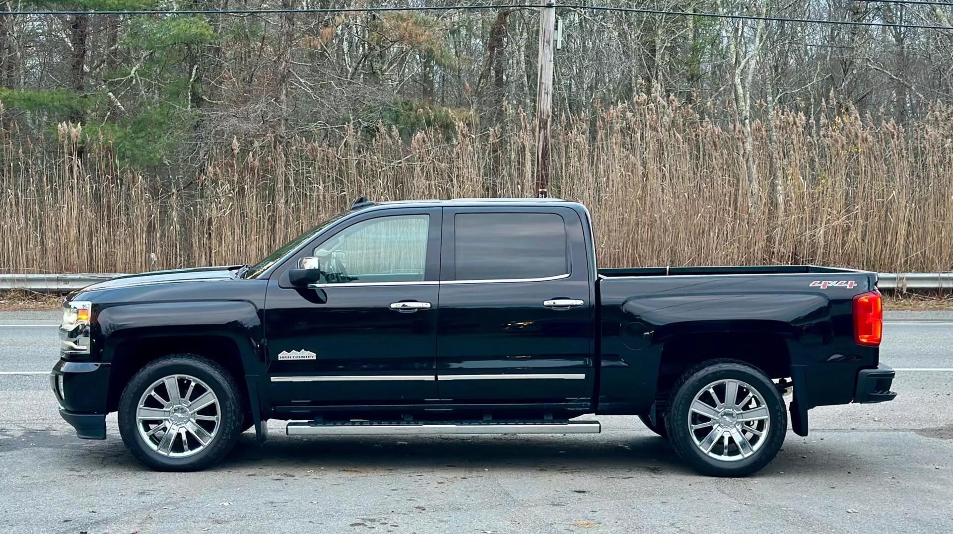 2016 Chevrolet Silverado 1500 High Country photo 9