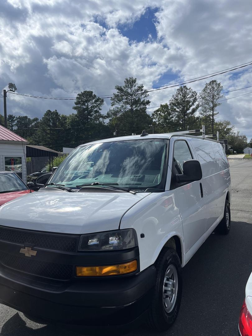 2019 Chevrolet Express Cargo Work Van photo 3