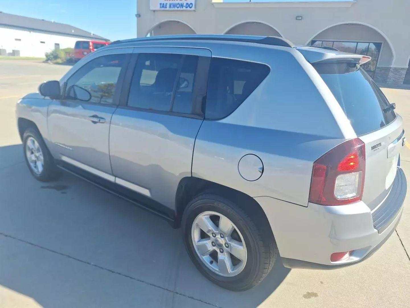 2014 Jeep Compass Sport photo 6