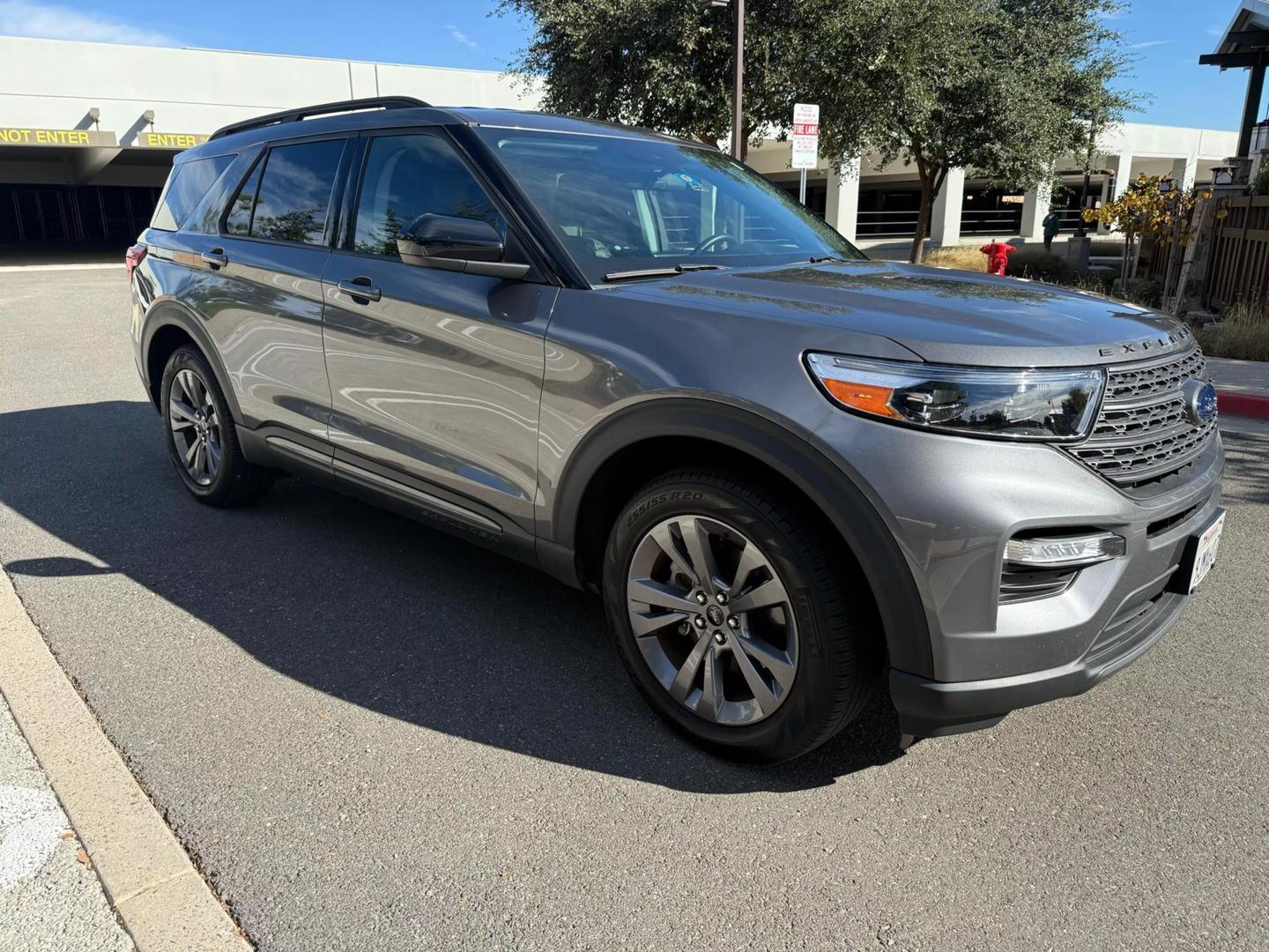 2022 Ford Explorer XLT photo 2