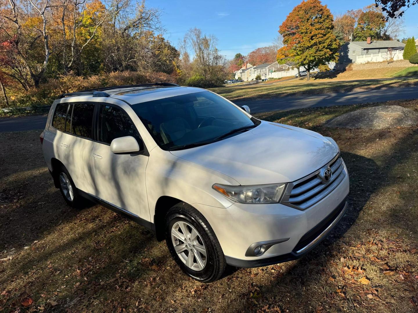 2011 Toyota Highlander SE photo 8