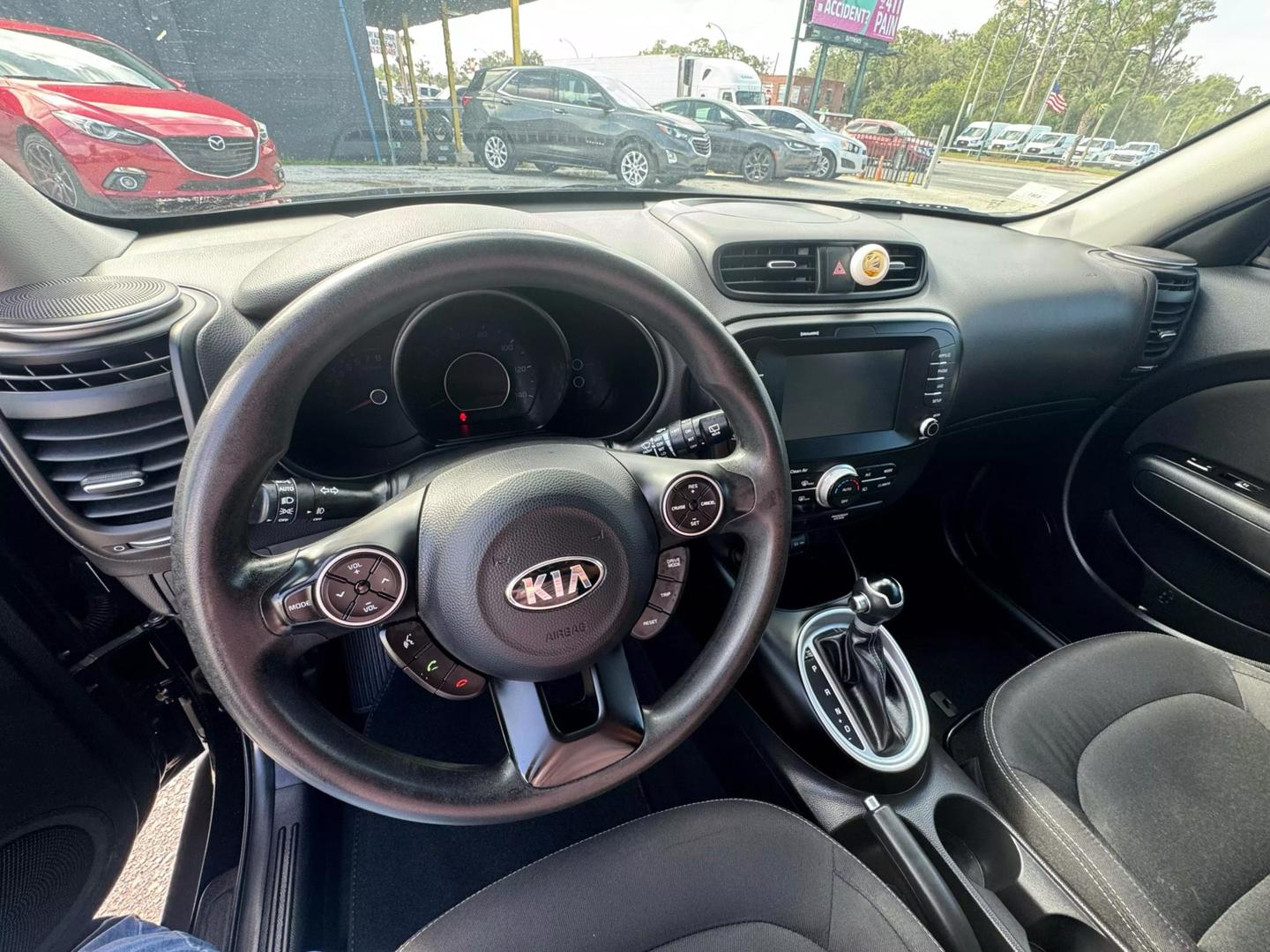 2018 Kia Soul + photo 8