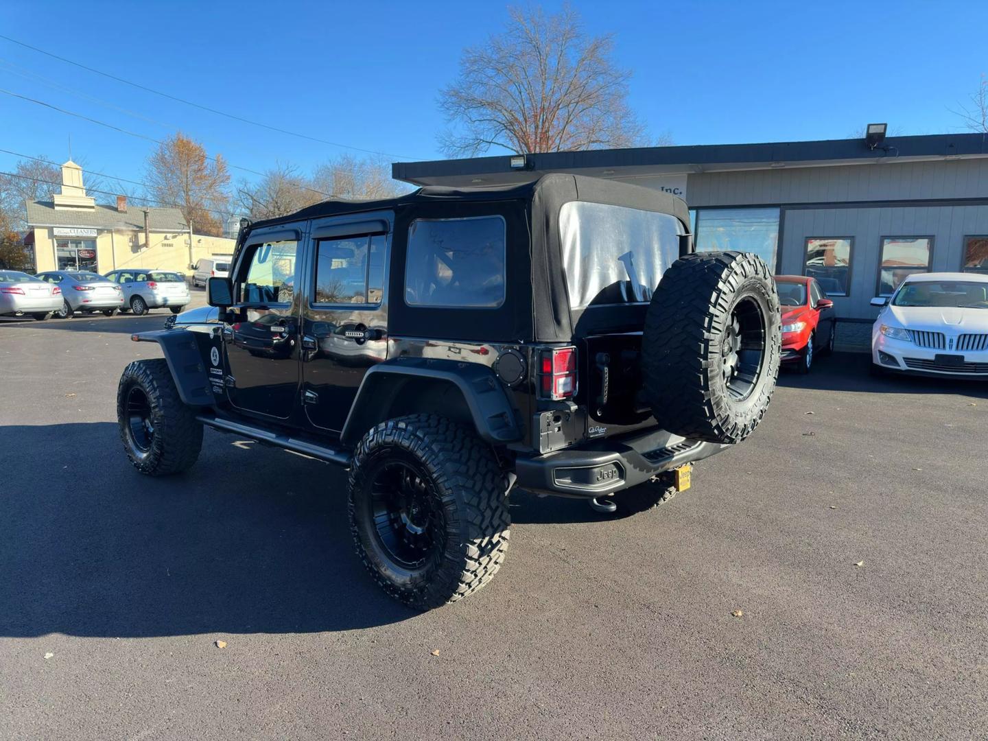 2016 Jeep Wrangler Unlimited Sport S photo 4