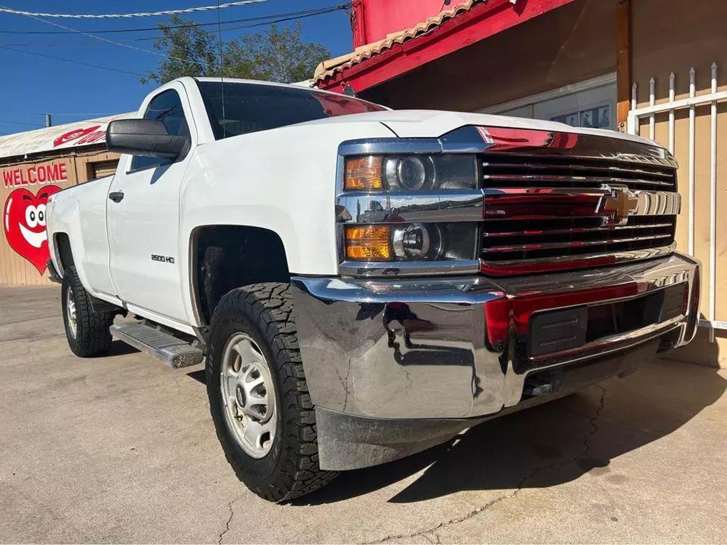 Chevrolet Silverado 2500HD's photo