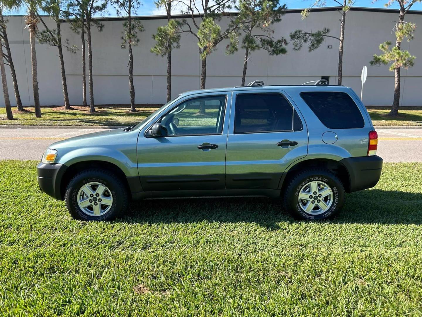 2006 Ford Escape XLS photo 7