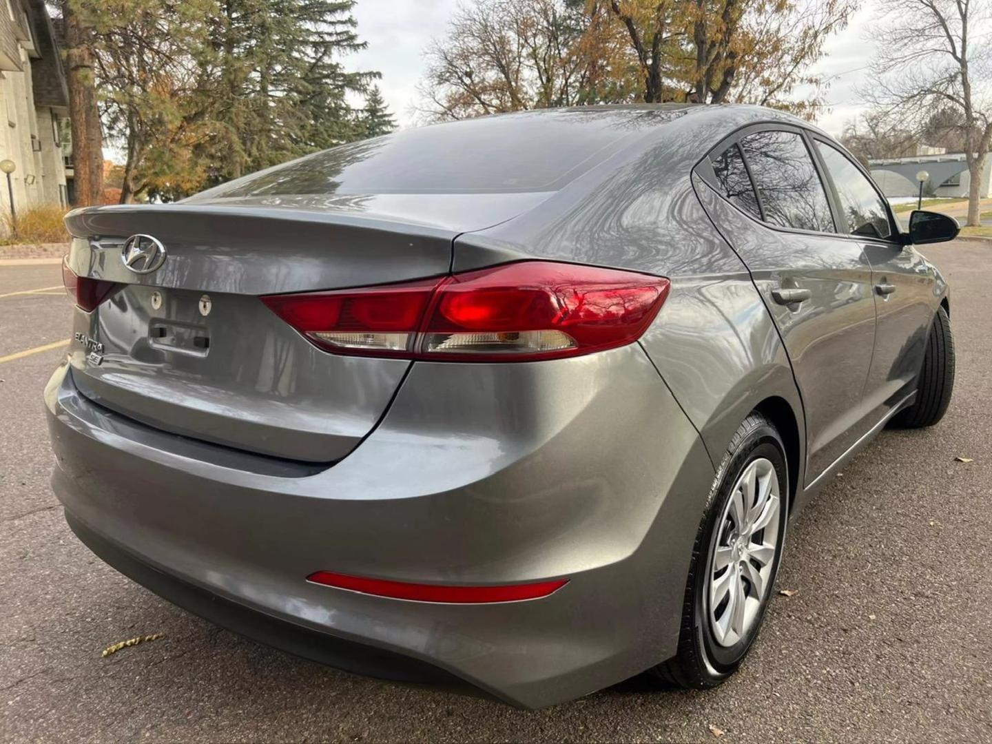 2018 Hyundai Elantra SE photo 6