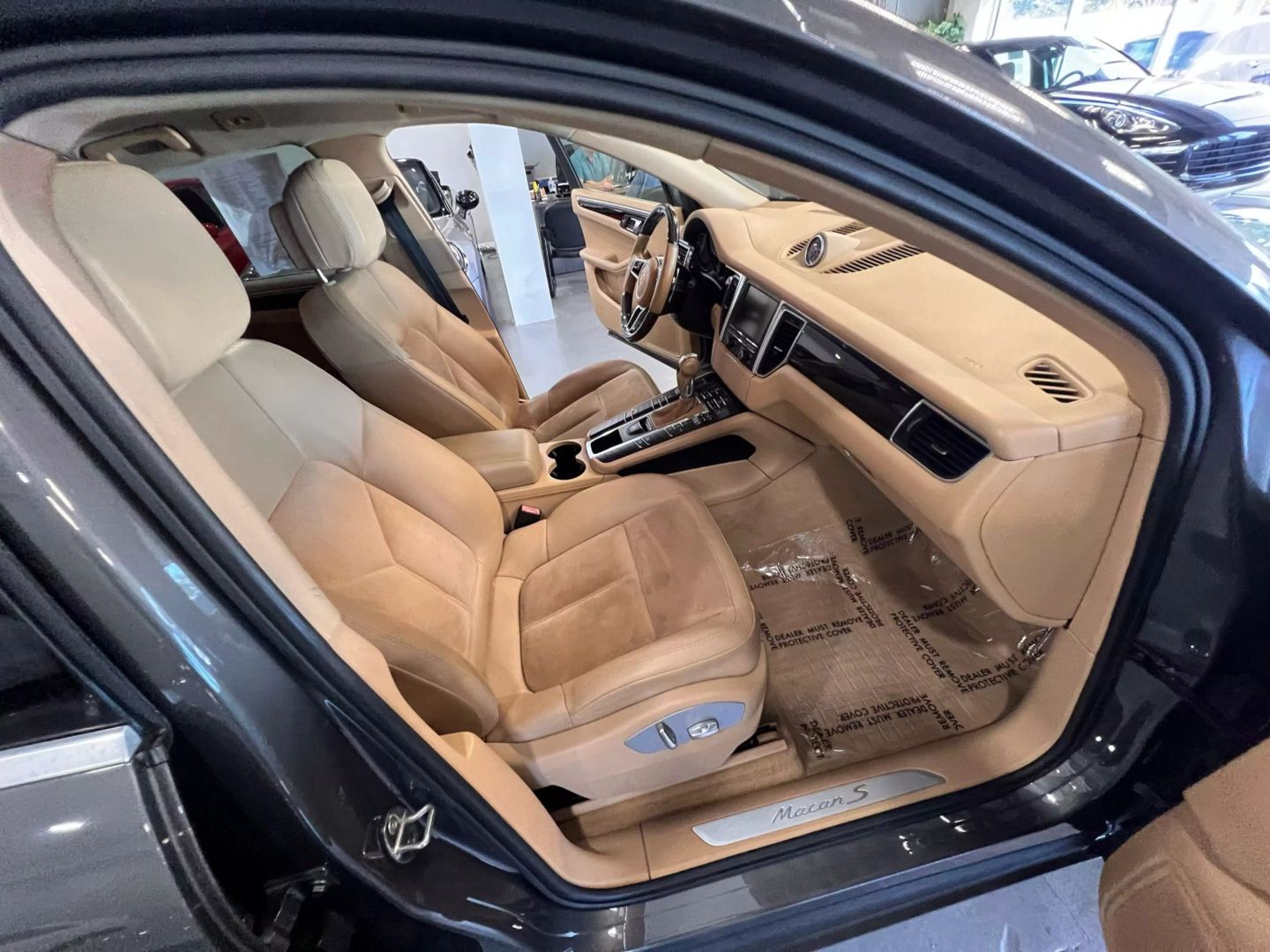 2015 Porsche Macan S Sport Utility 4d - Image 28