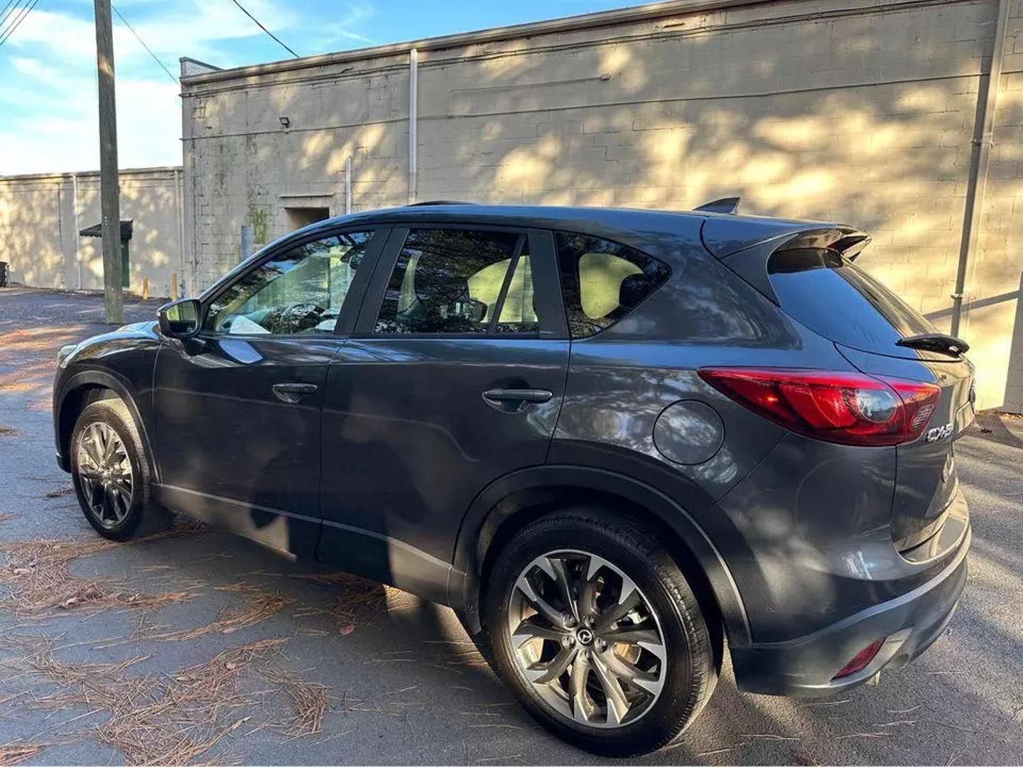 2016 Mazda CX-5 Grand Touring photo 2