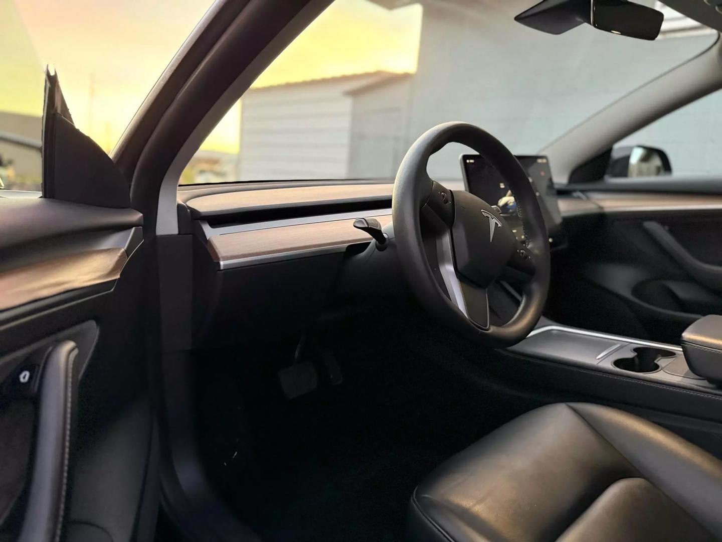 2022 Tesla Model 3 Base photo 5