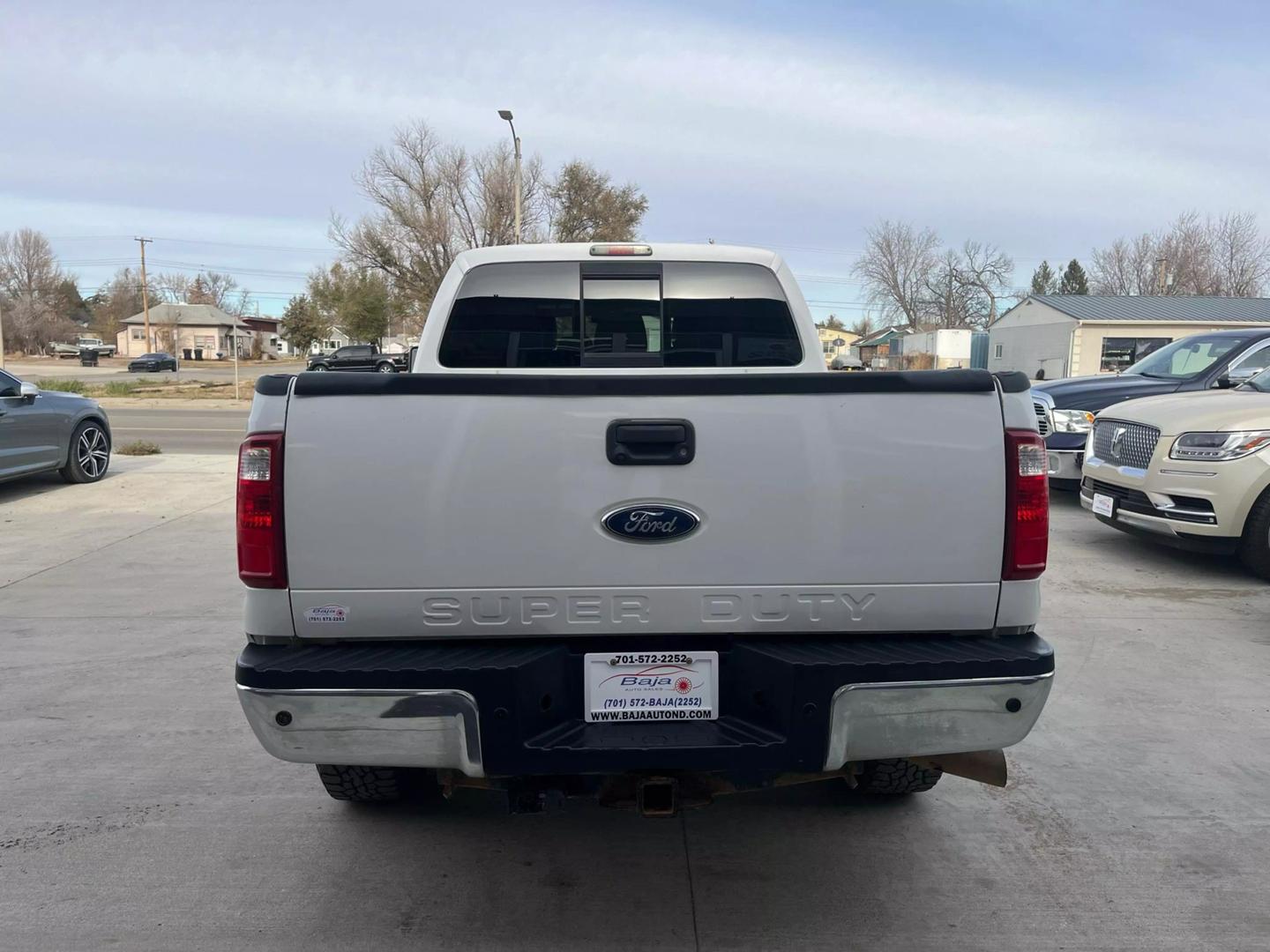 2012 Ford F-350 Super Duty Lariat photo 26