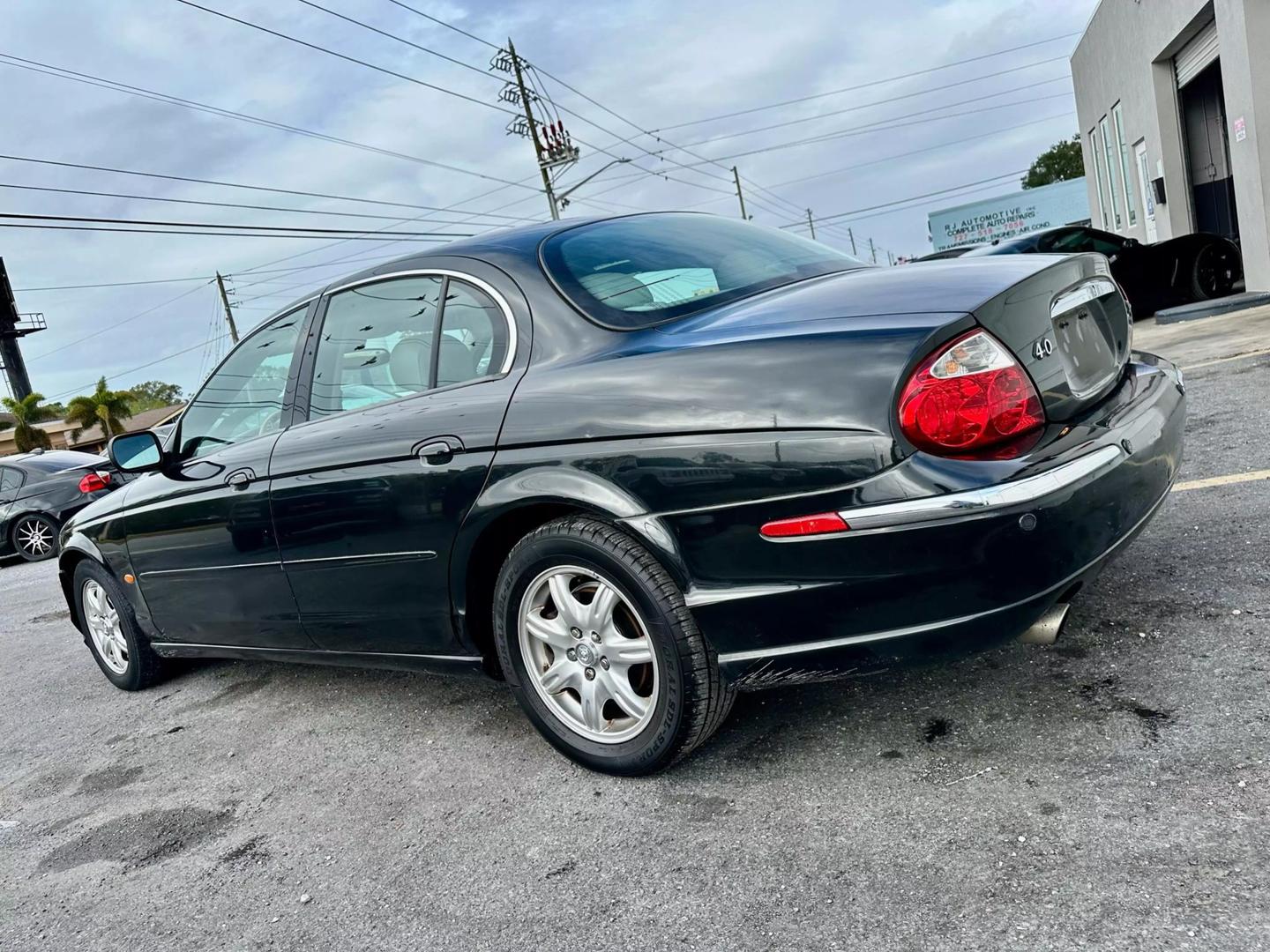 2001 Jaguar S-Type V8 photo 3