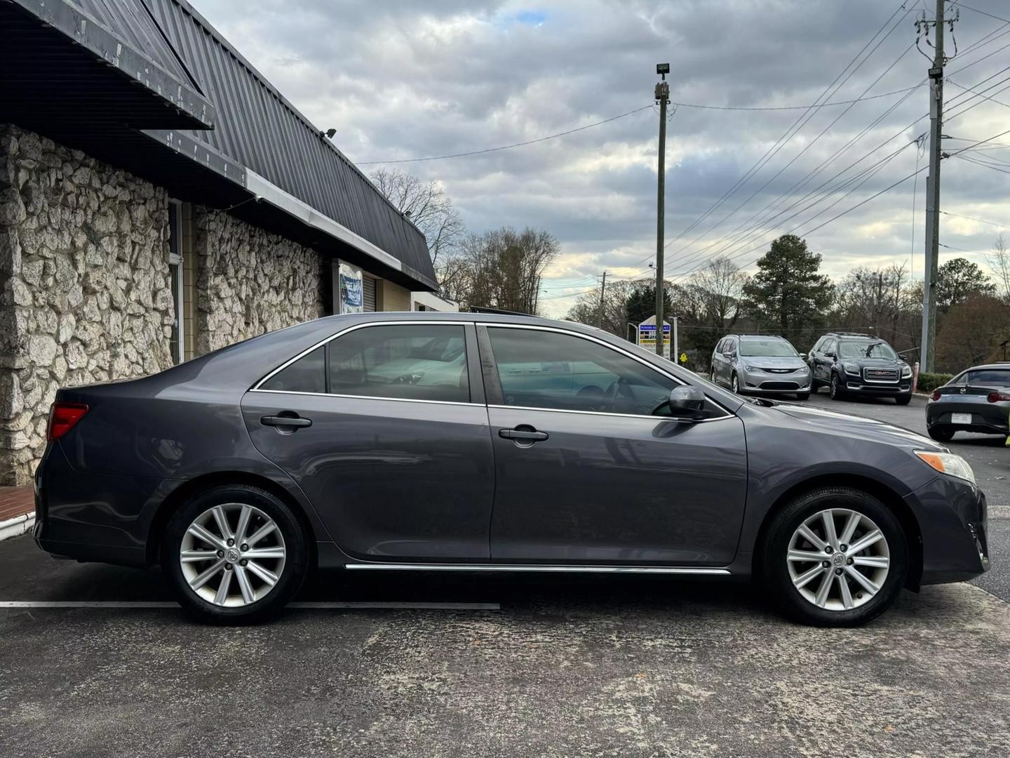 2012 Toyota Camry L photo 8