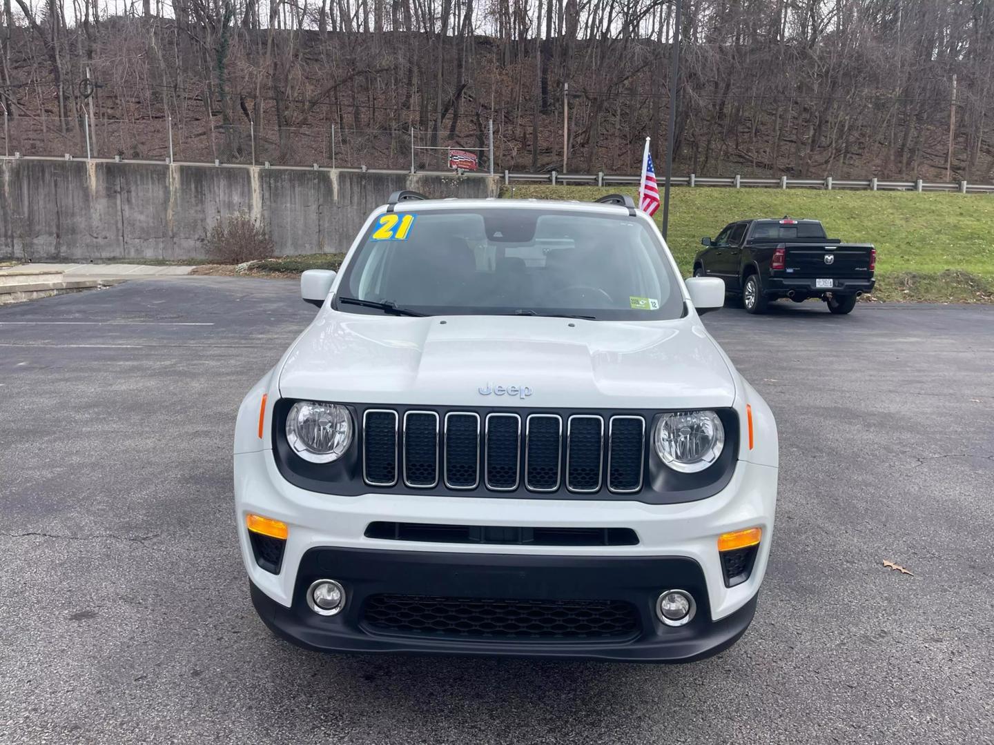 2021 Jeep Renegade Latitude photo 4