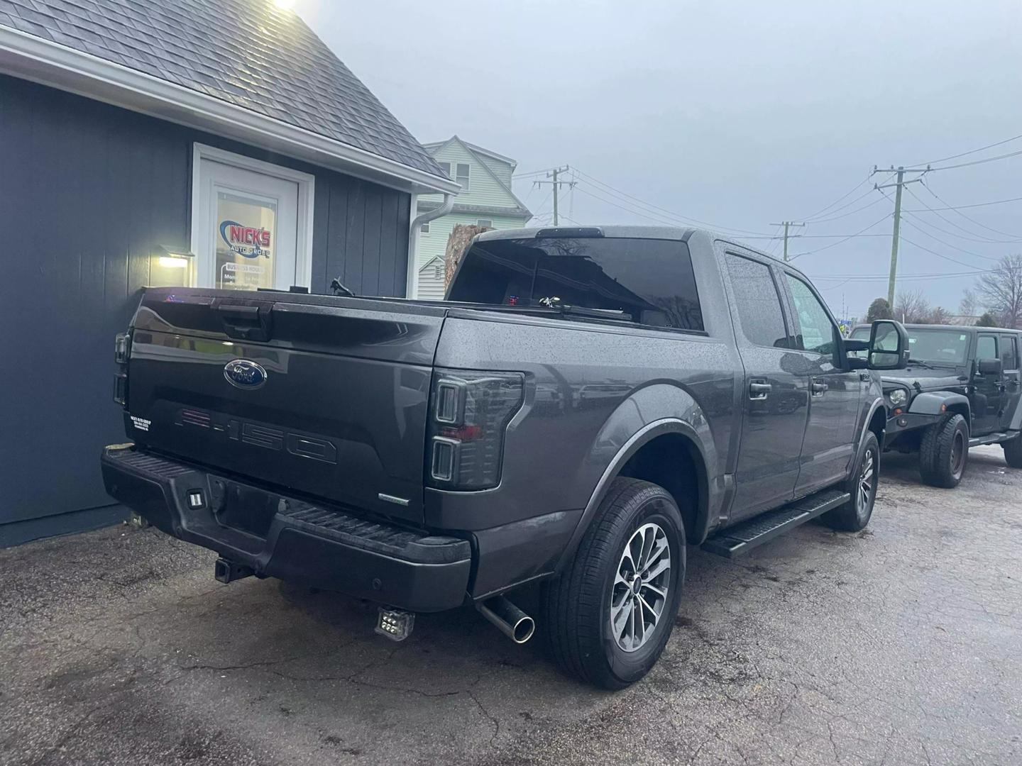 2018 Ford F-150 XLT photo 3