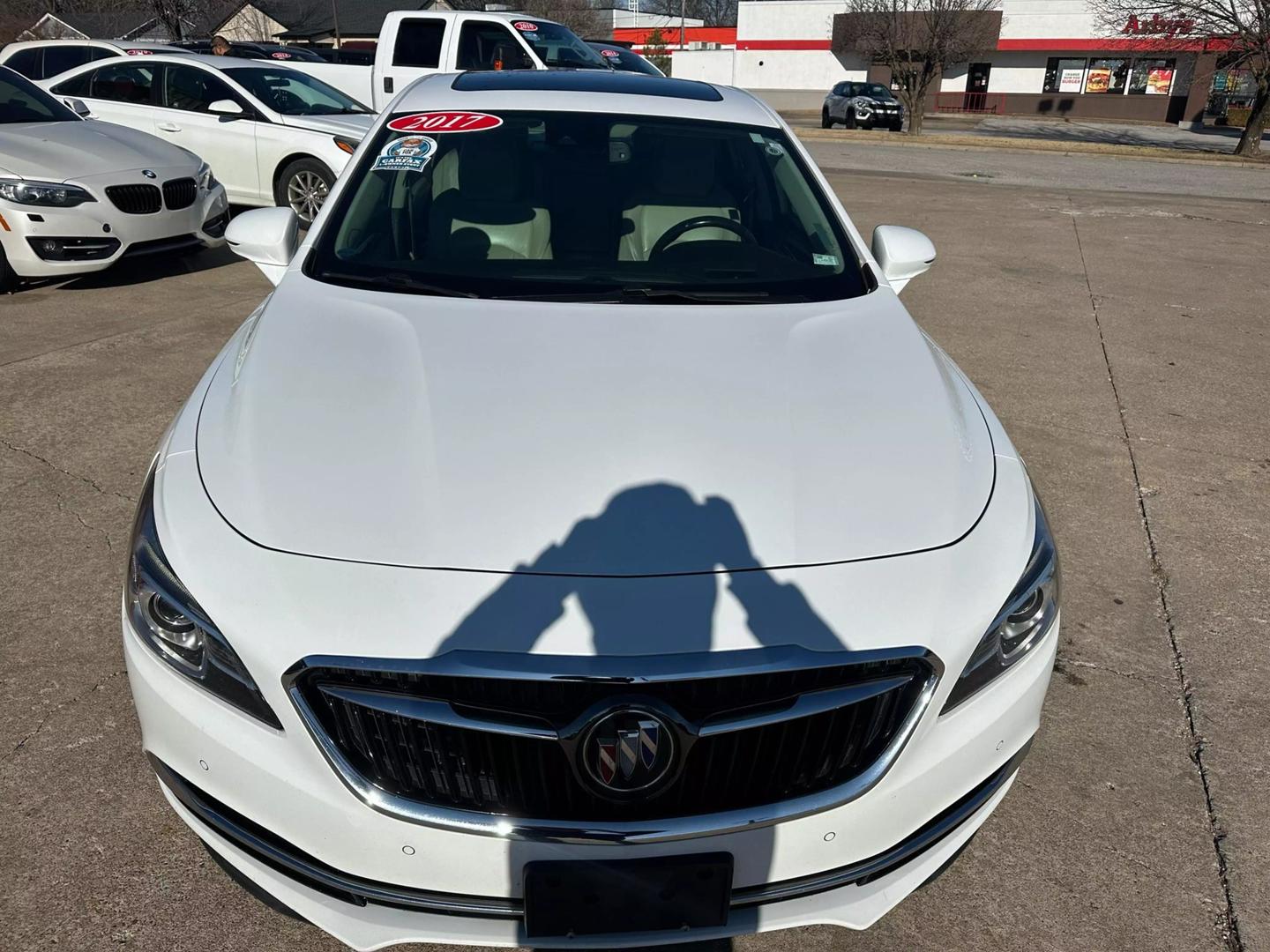 2017 Buick LaCrosse Premium photo 3