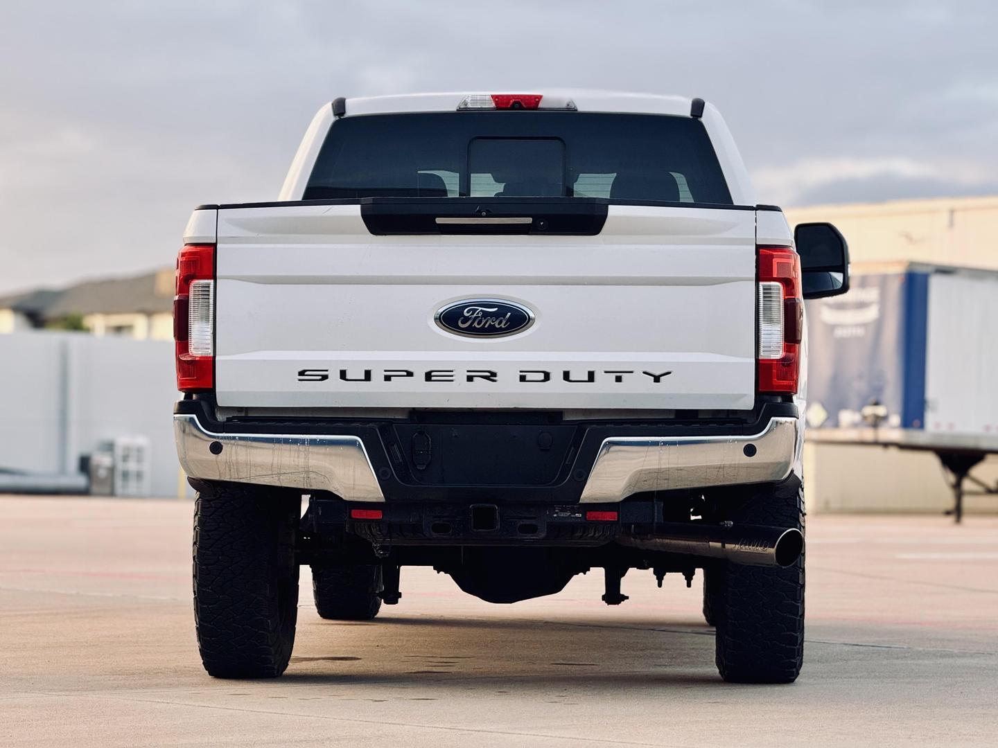 2019 Ford F-250 Super Duty Lariat photo 8